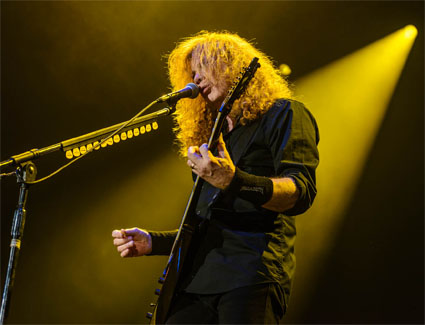 Dave Mustaine padece de cáncer